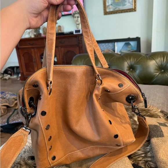 GUC Hammitt Tan Daniel Large Crossbody Bag with Gunmetal Studded Detail - Picture 2 of 8